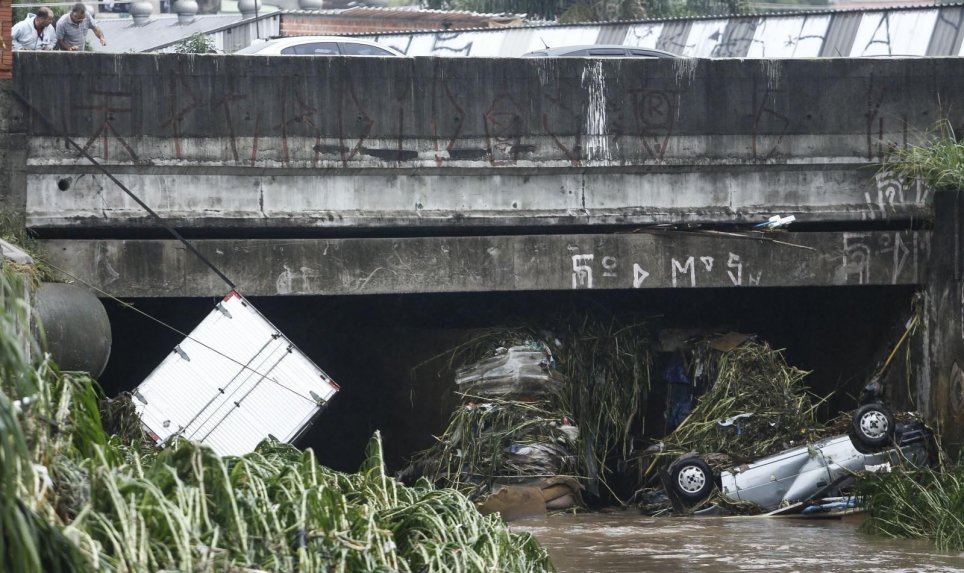 Sao Paulo Registra Inundaciones Y Caos Por Fuertes Lluvias