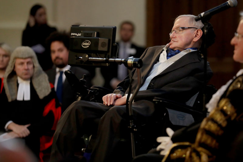 Stephen Hawking Tiene Un Mensaje Para Donald Trump: “No Puedes Ignorar El Cambio Climático”